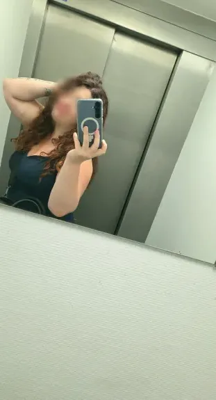 Asta, 34
