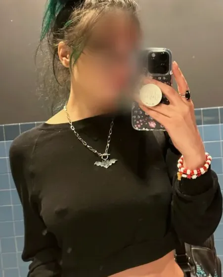 Asta, 28