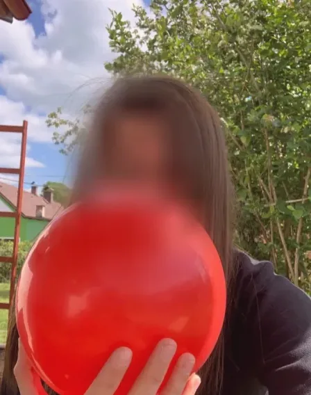 Caroline, 28