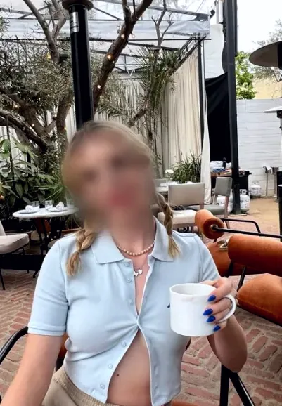 Christina, 27