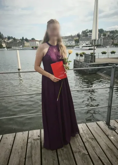 Ellen, 23