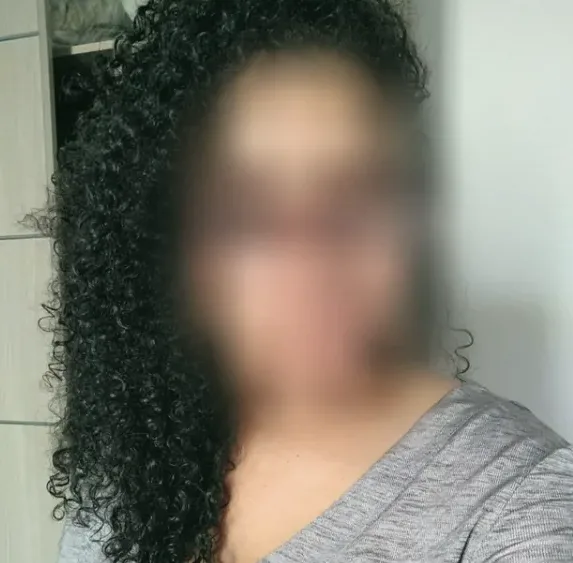 Emina, 34