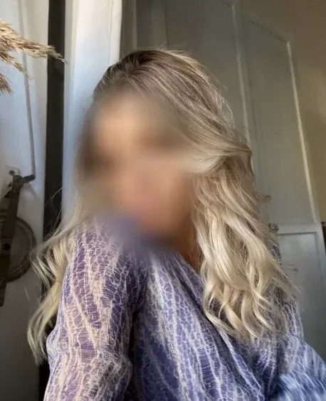 Emma, 20