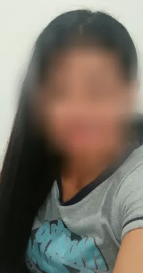 Emma, 39