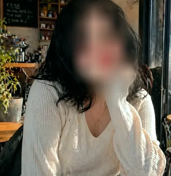 Jasmin, 25