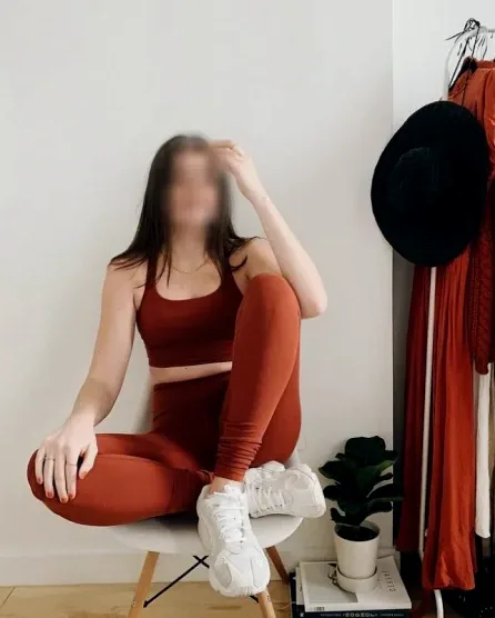 Laura, 28