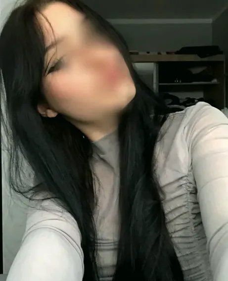 Molly, 20