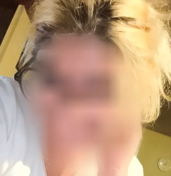 Simone, 35