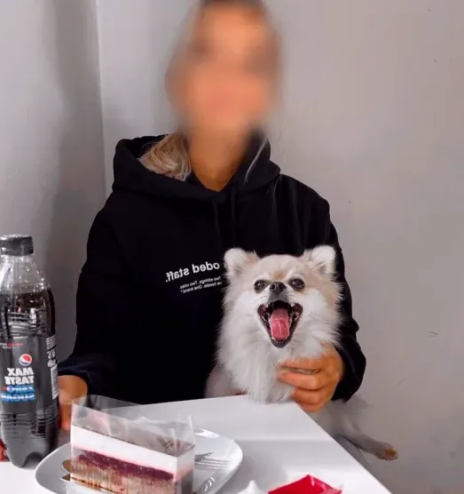 Sofia, 33