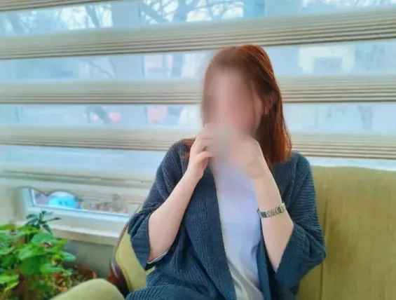 Tina, 24